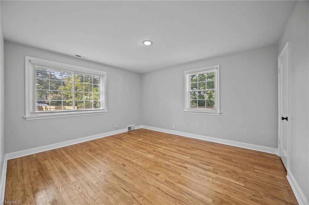 940 North Peace Haven Road Winston-Salem, NC 27104 - Photo 12 of 26 Bedroom 1