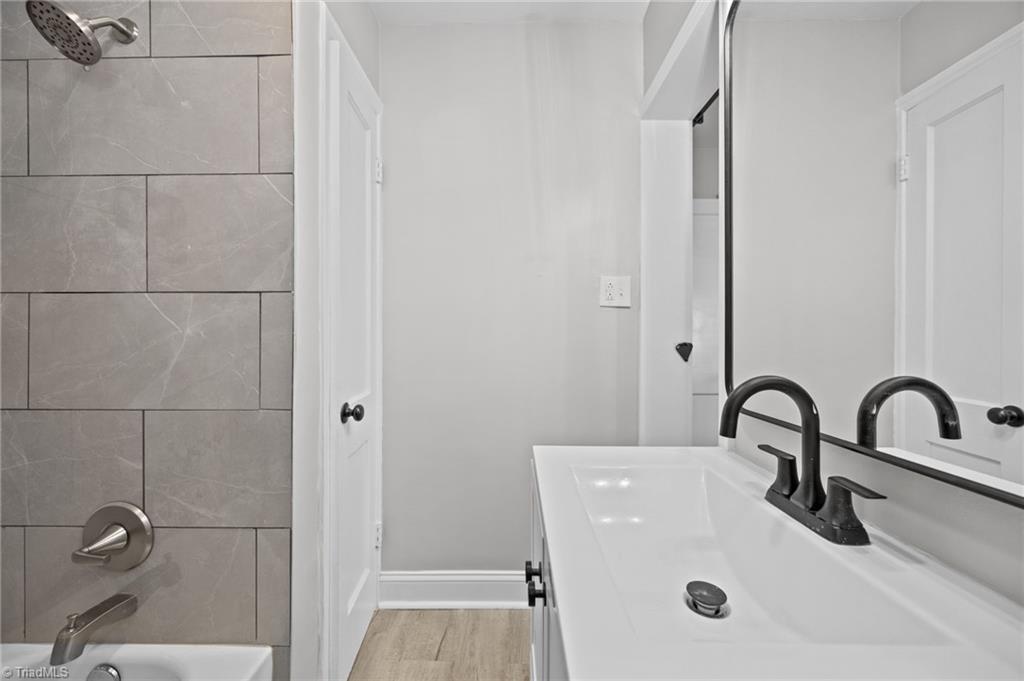 940 North Peace Haven Road Winston-Salem, NC 27104 - Photo 16 of 26 En suite Bath