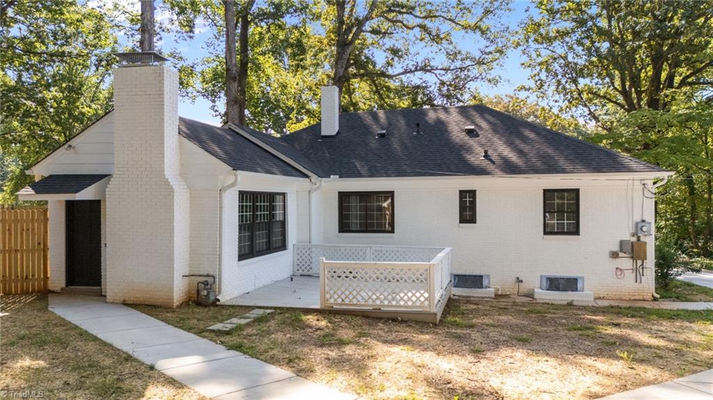 940 North Peace Haven Road Winston-Salem, NC 27104 - Photo 22 of 26