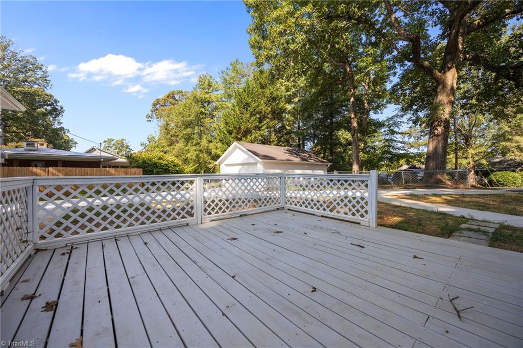 940 North Peace Haven Road Winston-Salem, NC 27104 - Photo 25 of 26