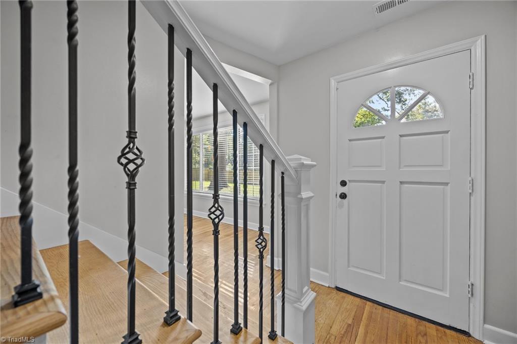 940 North Peace Haven Road Winston-Salem, NC 27104 - Photo 3 of 26