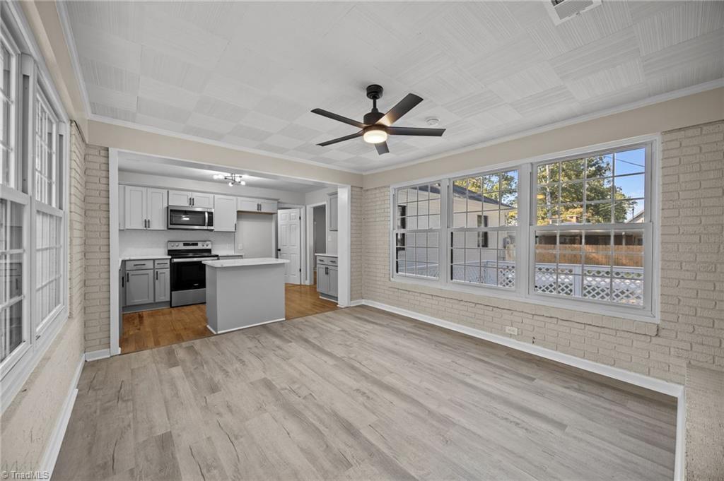 940 North Peace Haven Road Winston-Salem, NC 27104 - Photo 9 of 26