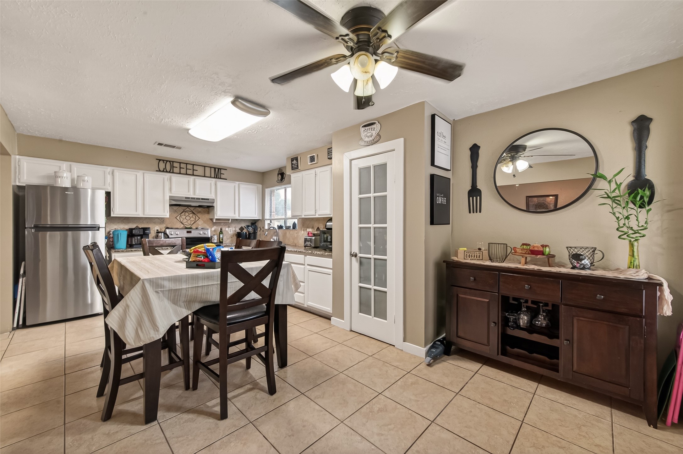 1915 Delphi Lane Houston, TX 77067 - Photo 10 of 31