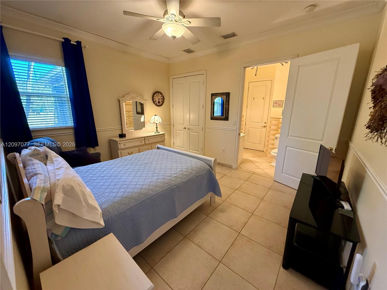 20175 Southwest 256th Street Homestead, FL 33031 - Photo 11 of 41 Guest Quarters w/ Private Entry