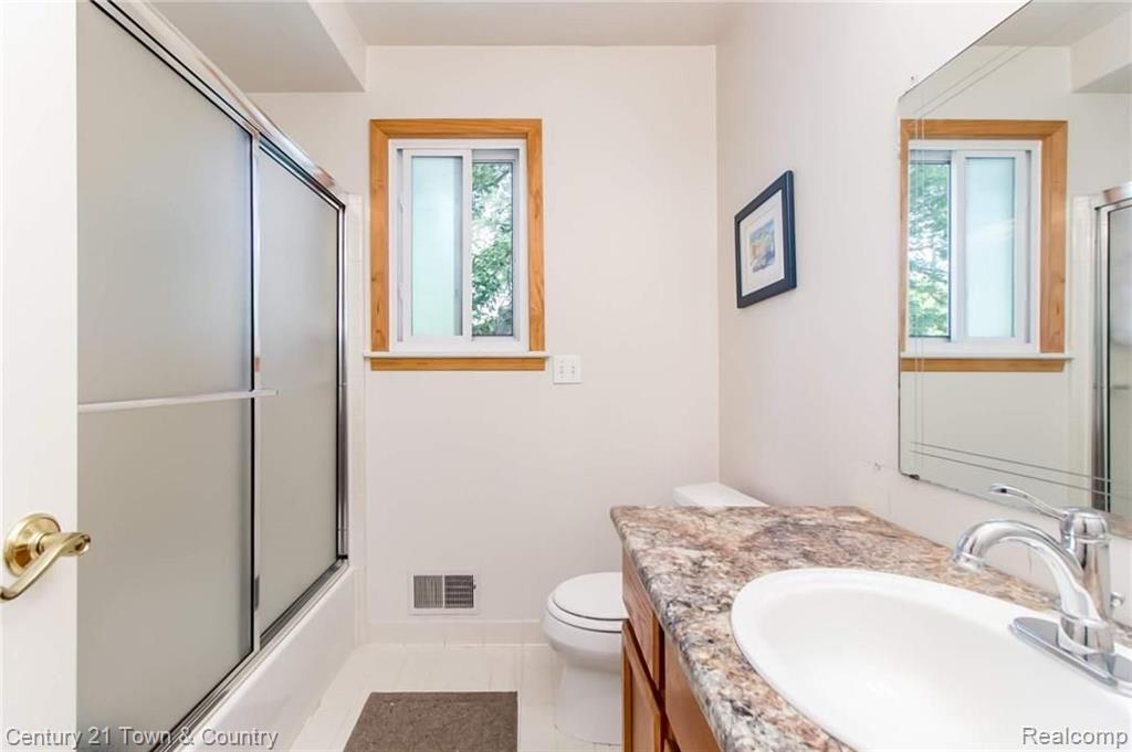 3808 Crooks Road Rochester Hills, MI 48309 - Photo 10 of 21