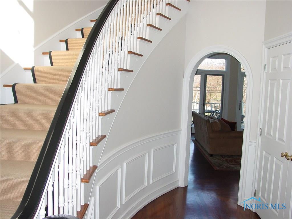 2256 Innisbrook Road Toledo, OH 43606 - Photo 2 of 27 Gallery Image 2