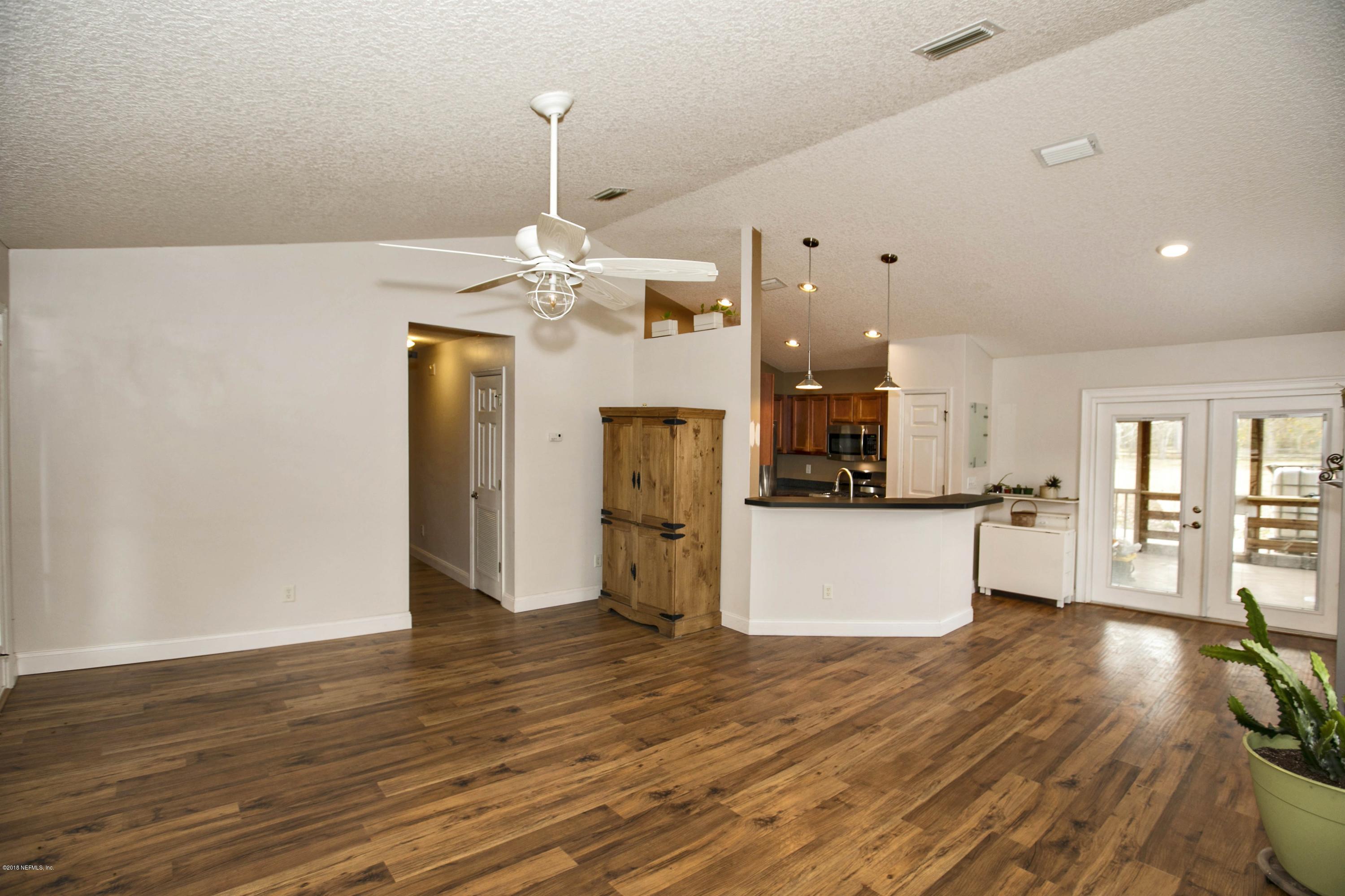 7610 Mud Lake Road Macclenny, FL 32063 - Photo 7 of 28 007_Living Area