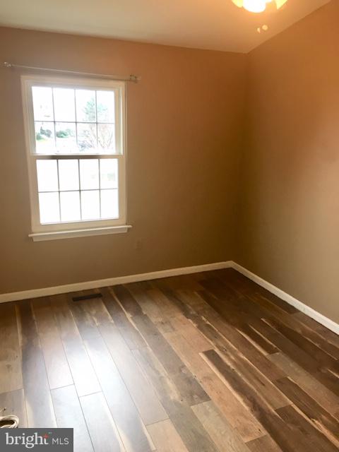 10 Hunters Gate Court Silver Spring, MD 20904 - Photo 6 of 21 Bedroom