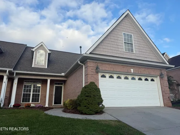 $410,000 | 1124 Creekside Village Way, Seymour, TN 37865