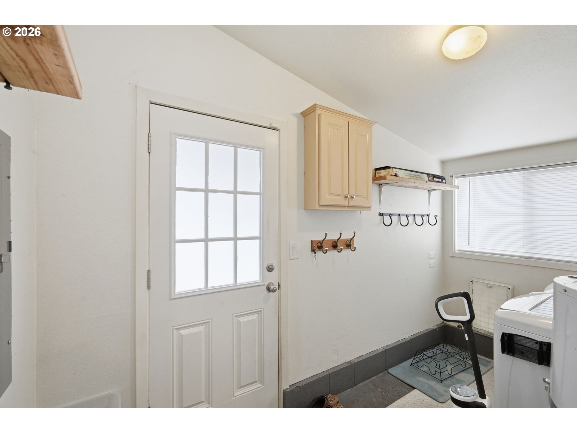 655 G Street Springfield, OR 97477 - Photo 32 of 43