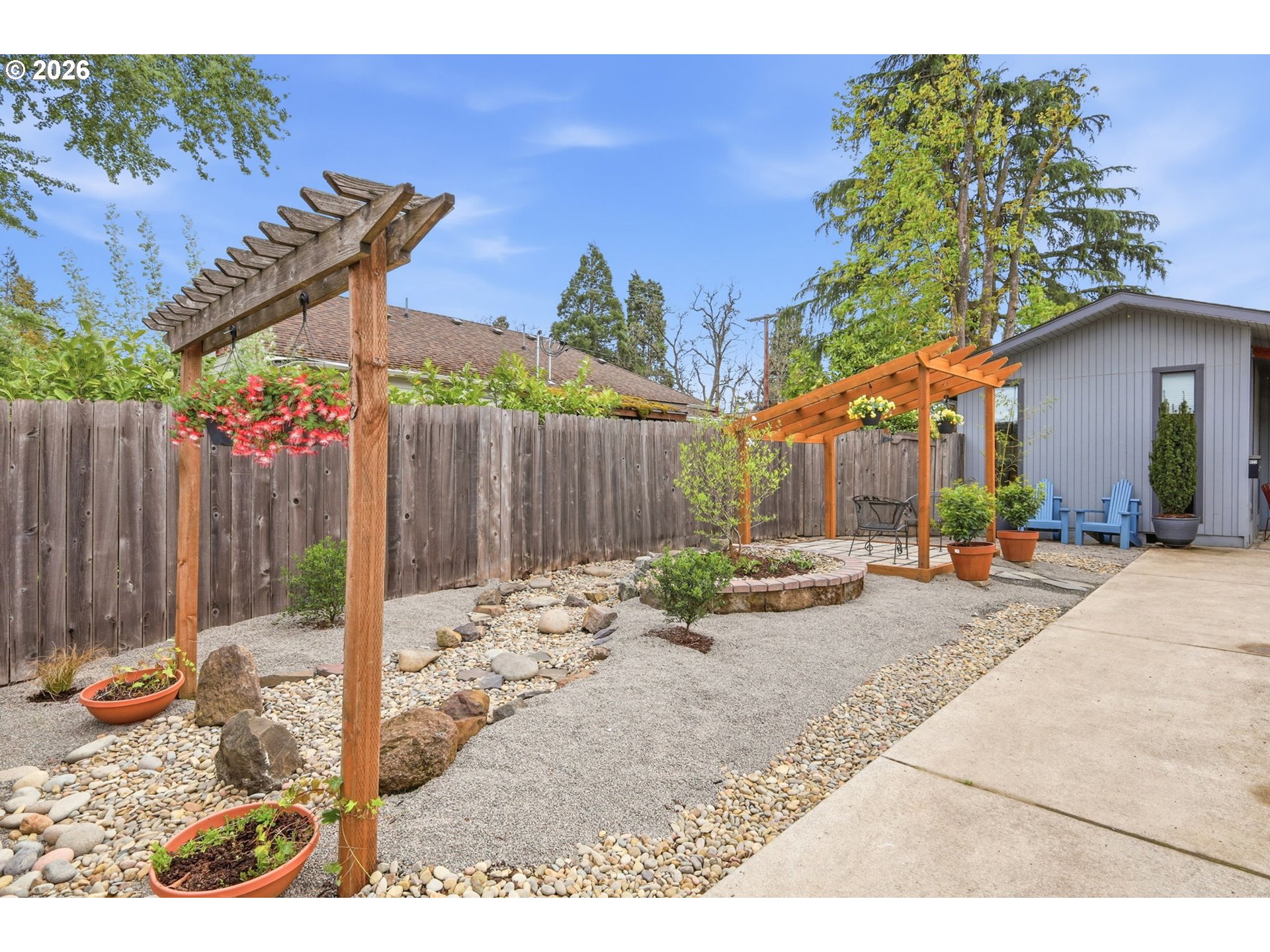 655 G Street Springfield, OR 97477 - Photo 40 of 43