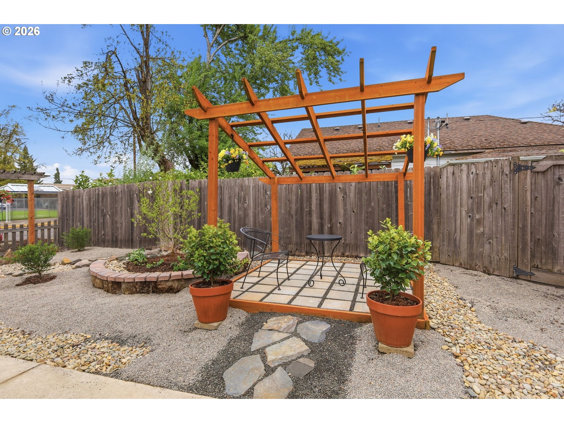 655 G Street Springfield, OR 97477 - Photo 41 of 43