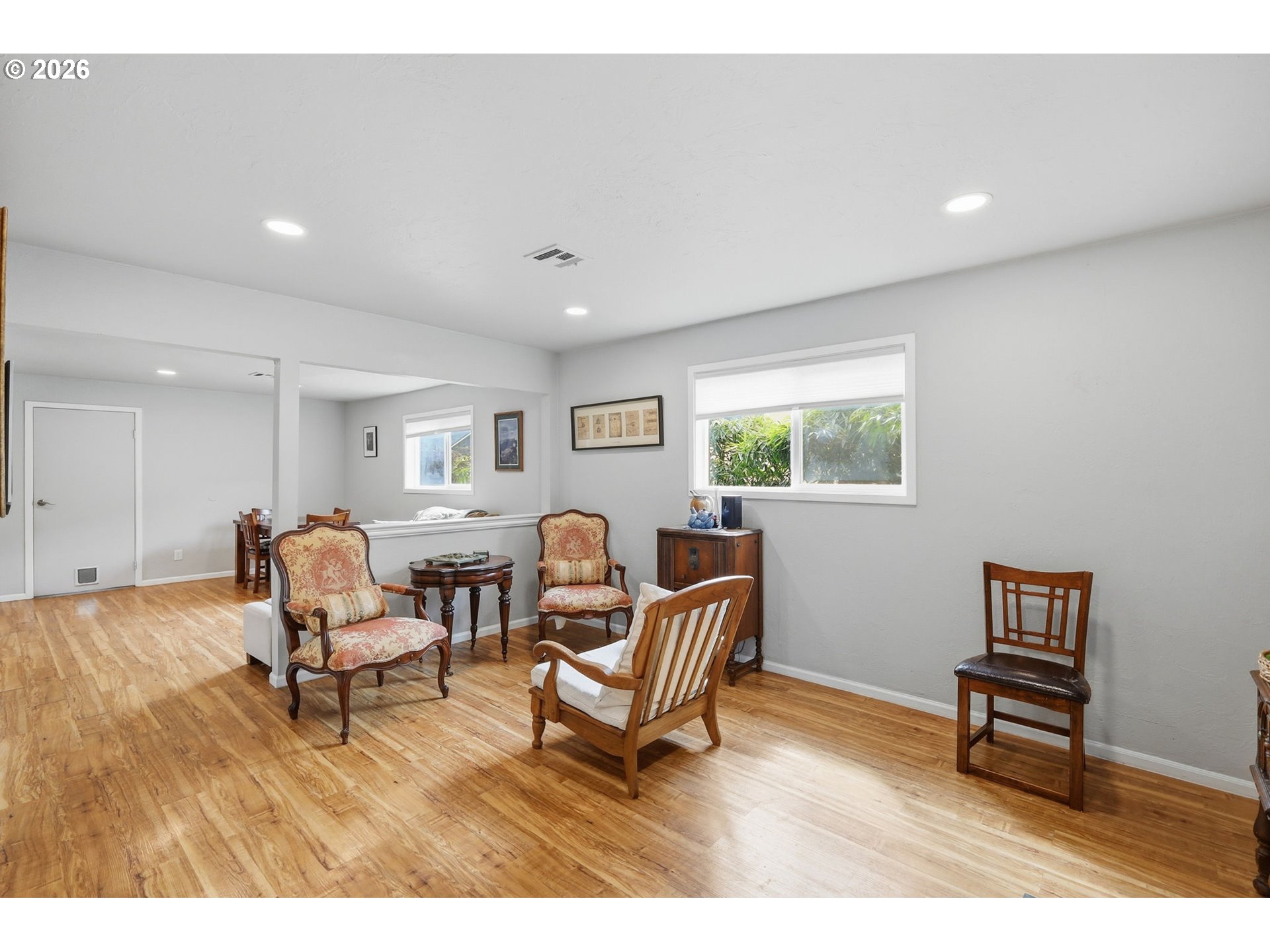 655 G Street Springfield, OR 97477 - Photo 5 of 43