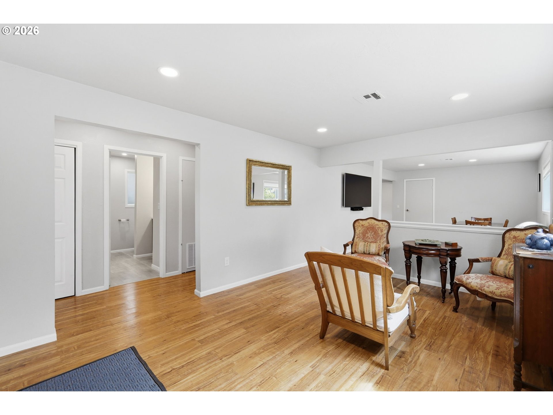 655 G Street Springfield, OR 97477 - Photo 6 of 43