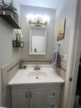 $147,500 | 809 West 40th Street, Unit 19, Kansas City, MO 64111