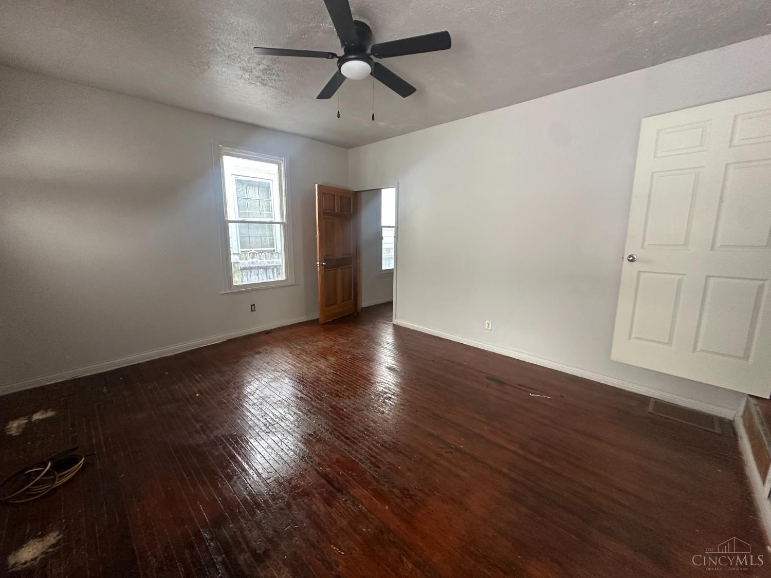 4372 Winton Road Cincinnati, OH 45232 - Photo 13 of 29 Gallery Image 13