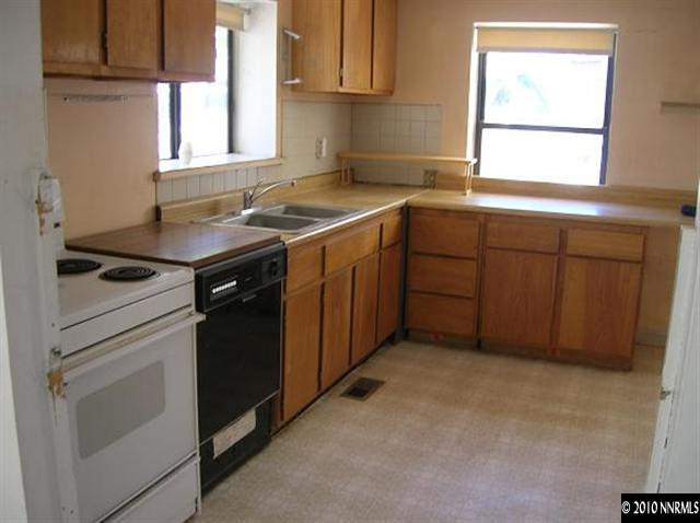 1875 Fife Drive Reno, NV 89512 - Photo 4 of 5 Photo 4