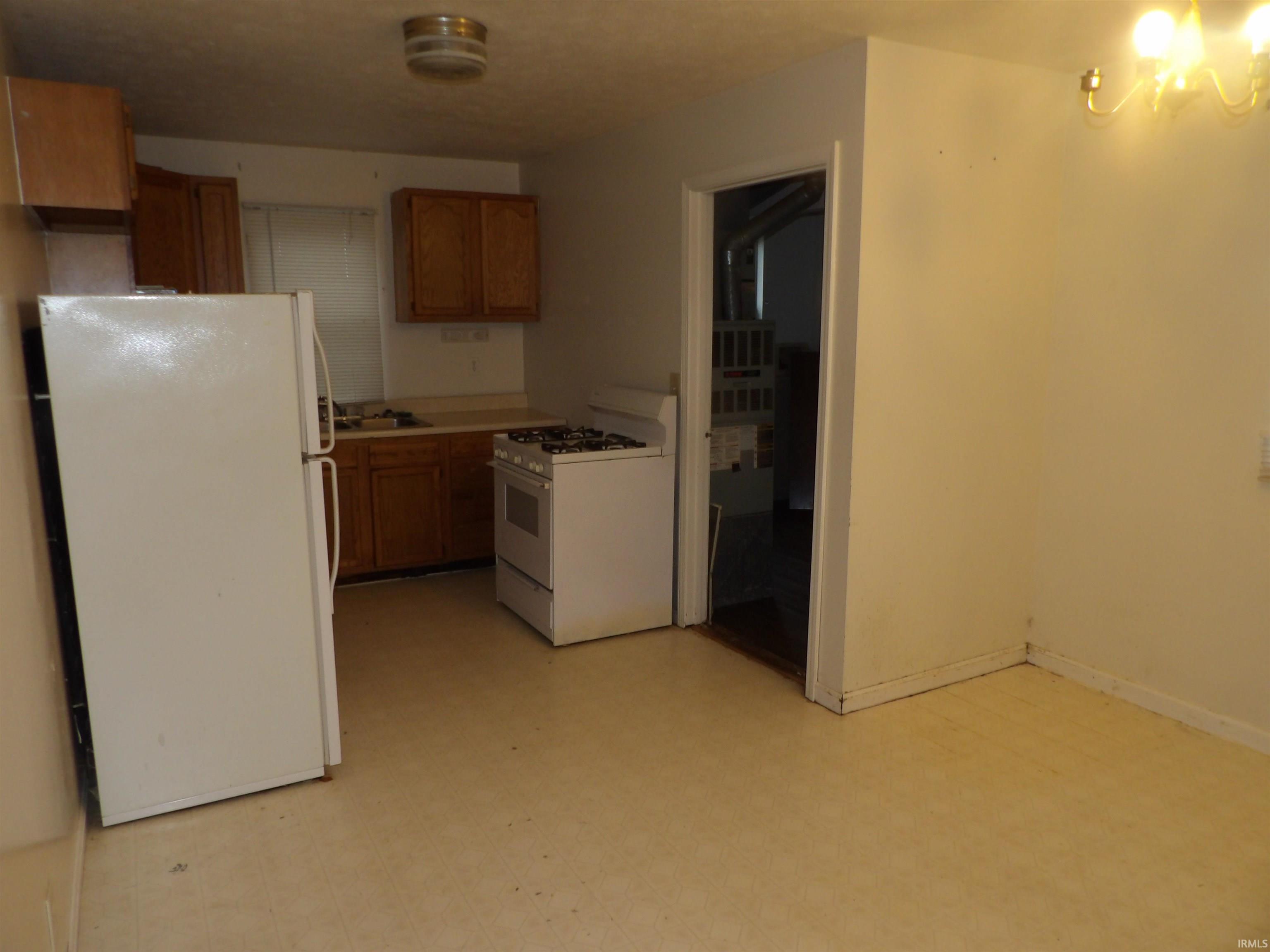 519 East Harrison Street Kokomo, IN 46901 - Photo 4 of 9