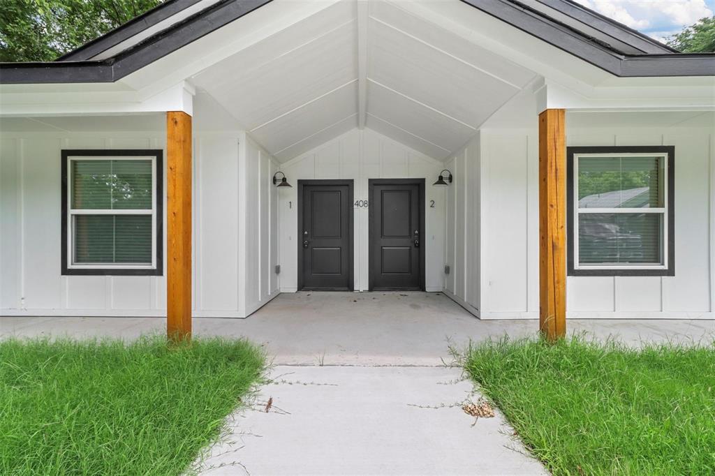 408 West 6th Street, Unit 2 Bonham, TX 75418 - Photo 13 of 16 a front view of a house