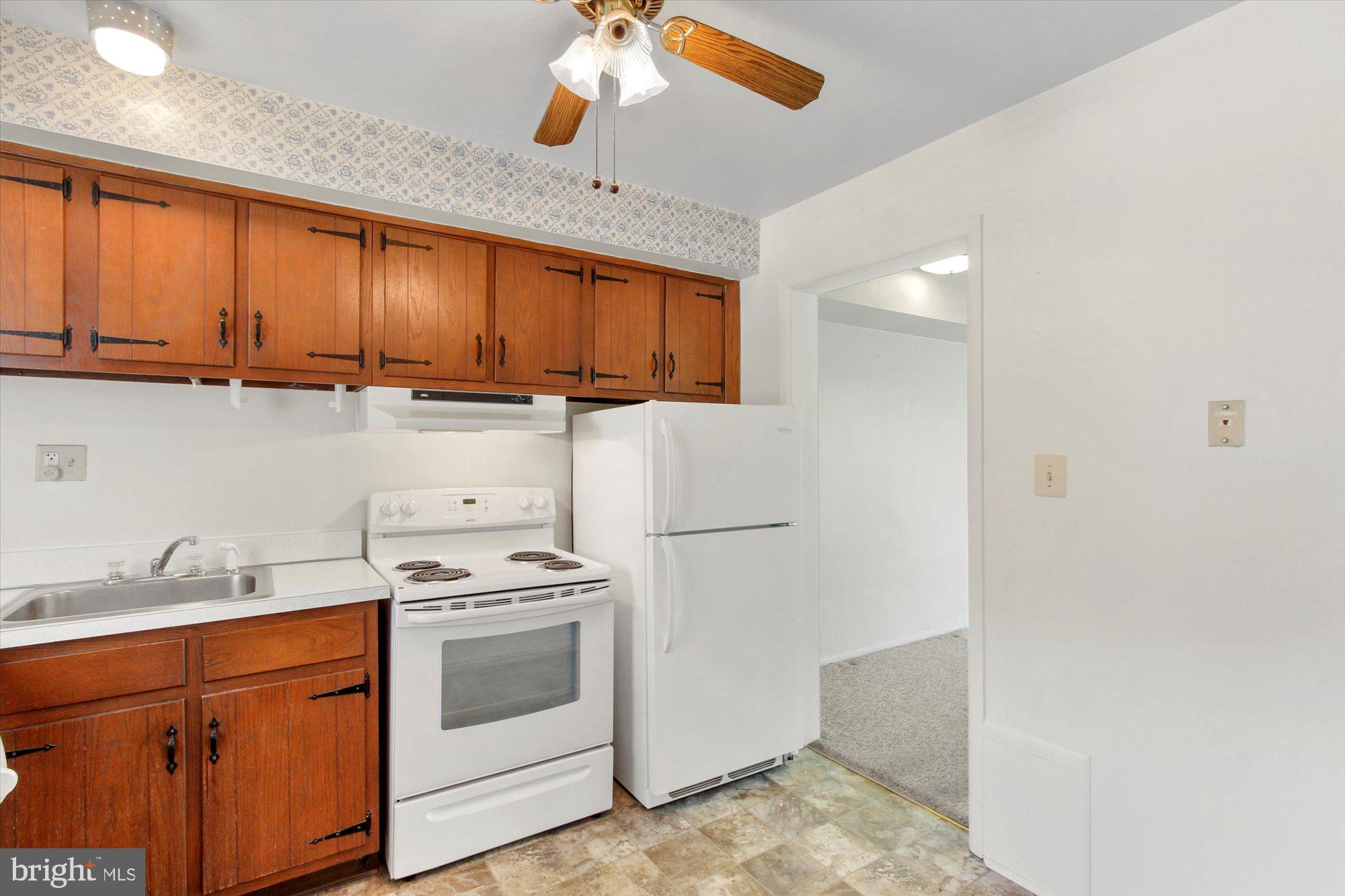 1614 Wogan Road York, PA 17404 - Photo 7 of 26