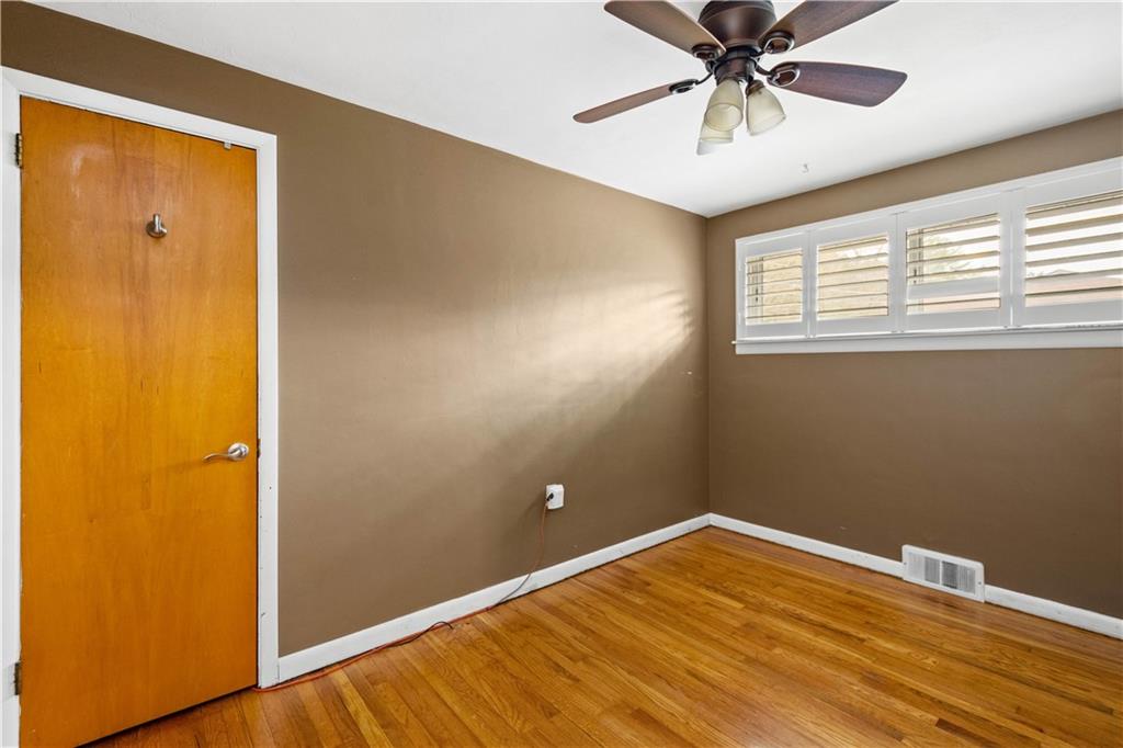 154 Drake Road Bethel Park, PA 15102 - Photo 12 of 24 Gallery Image 12