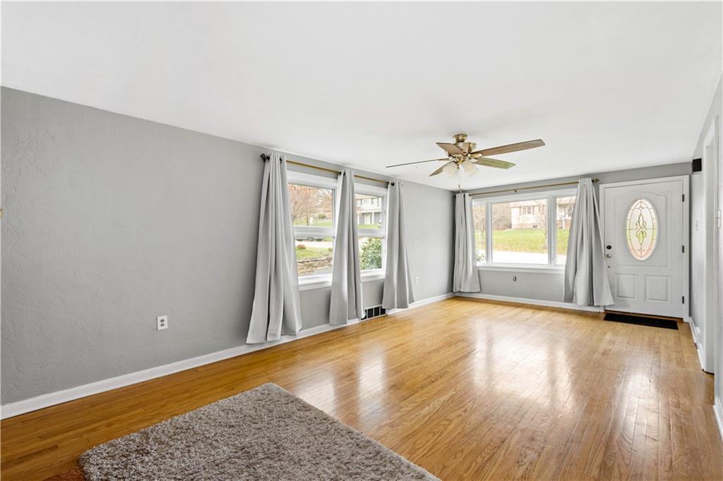 154 Drake Road Bethel Park, PA 15102 - Photo 3 of 24 Gallery Image 3