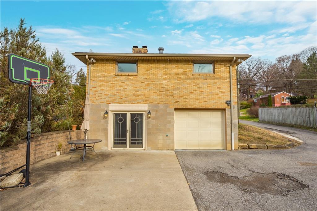 154 Drake Road Bethel Park, PA 15102 - Photo 21 of 24 Gallery Image 21