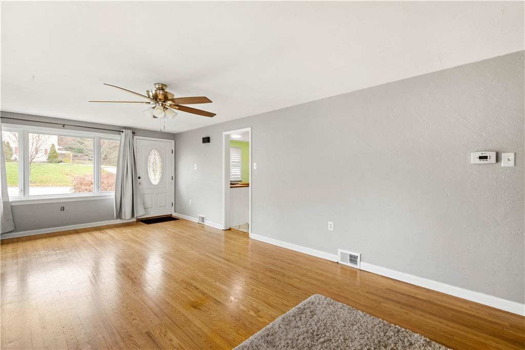 154 Drake Road Bethel Park, PA 15102 - Photo 5 of 24 Gallery Image 5