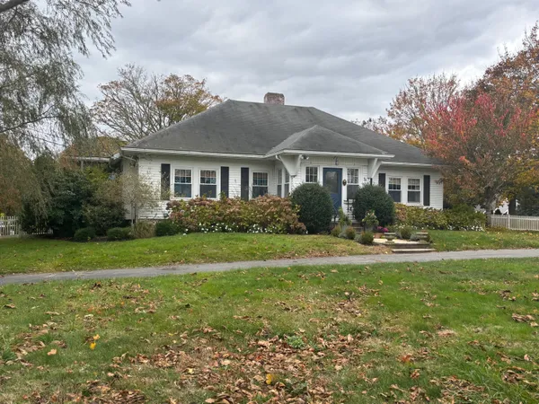 $1,599,000 | 33 Sunset Lane, Osterville, MA 02655