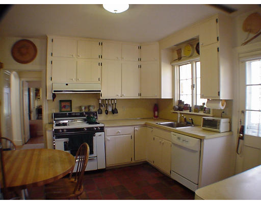 41 Wallis Road Brookline, MA 02467 - Photo 3 of 6