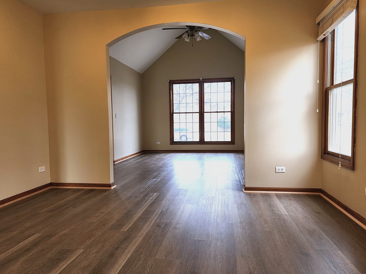 1404 Lily Cache Lane Bolingbrook, IL 60490 - Photo 7 of 21