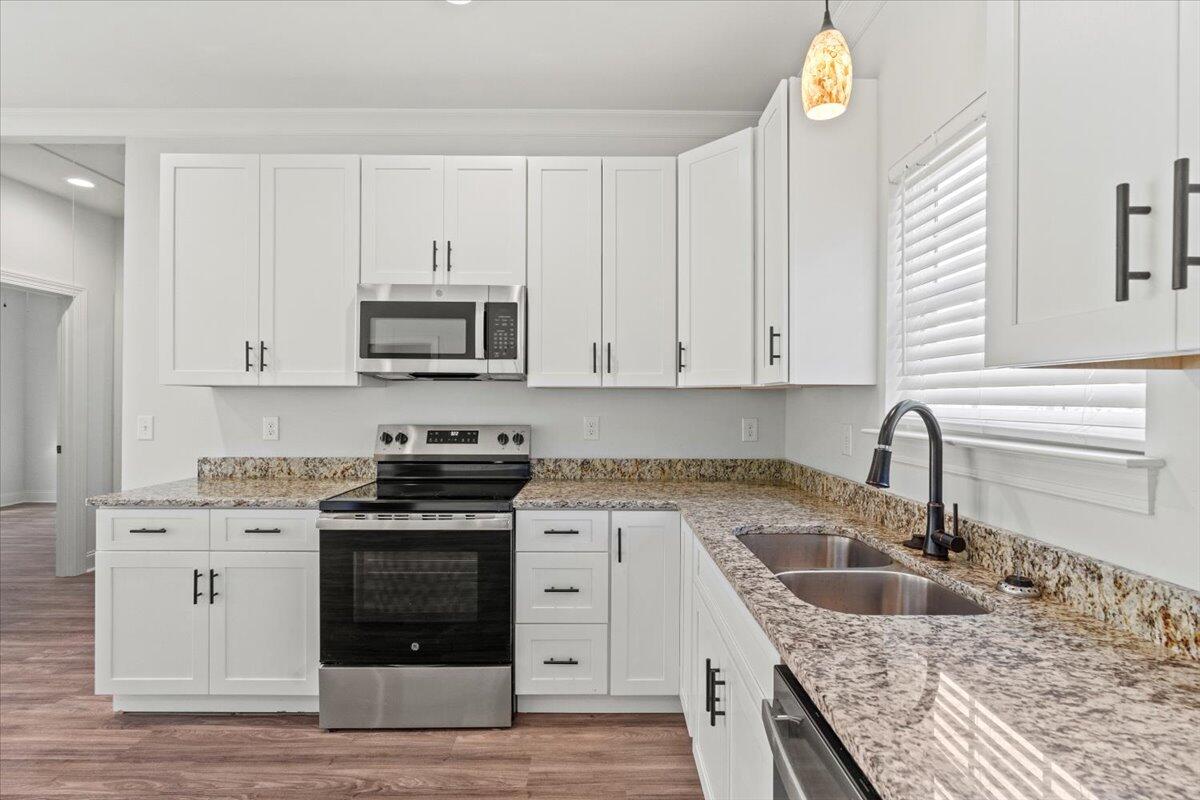 4002 Rambling Way Hephzibah, GA 30815 - Photo 13 of 32 13-Kitchen