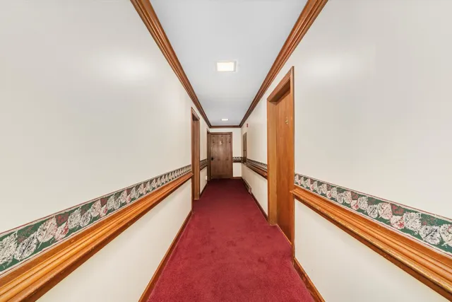 $1,895,000 | 527 West Ogden Avenue, Hinsdale, IL 60521