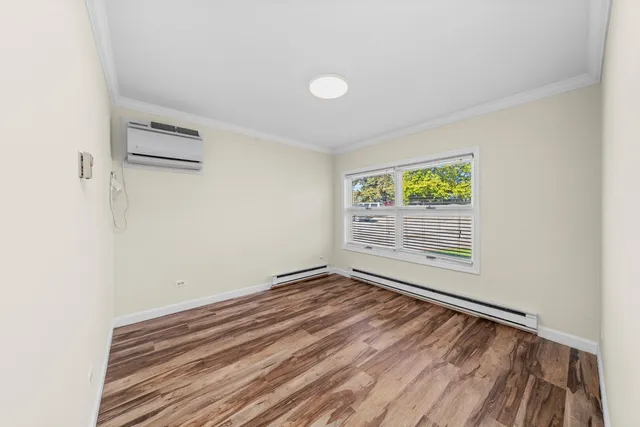 $1,895,000 | 527 West Ogden Avenue, Hinsdale, IL 60521