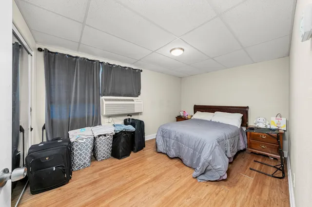 $1,895,000 | 527 West Ogden Avenue, Hinsdale, IL 60521