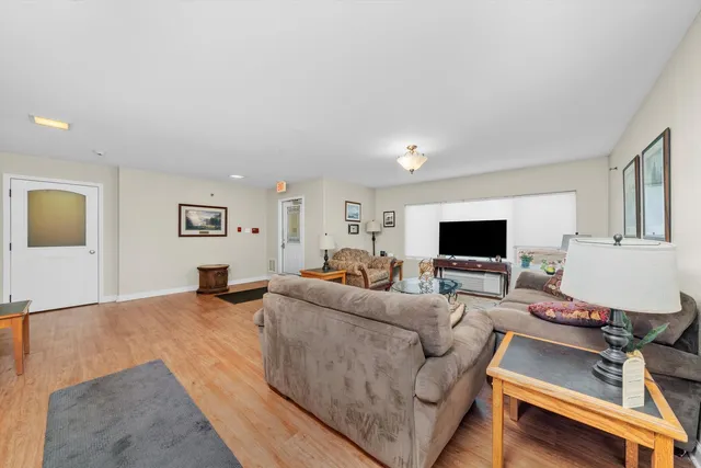 $1,895,000 | 527 West Ogden Avenue, Hinsdale, IL 60521