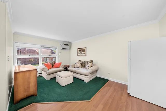 $1,895,000 | 527 West Ogden Avenue, Hinsdale, IL 60521