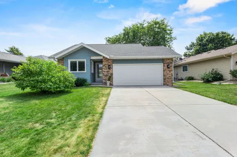 $369,000 | 917 Acker Parkway, DeForest, WI 53532