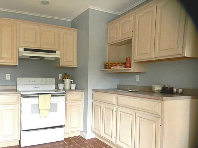412 Sowams Road Barrington, RI 02806 - Photo 14 of 22 Kitchen.