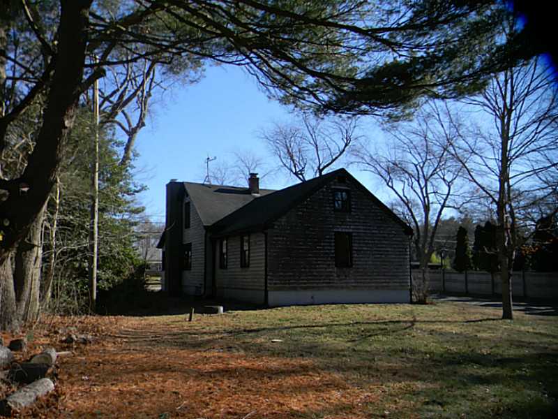 412 Sowams Road Barrington, RI 02806 - Photo 4 of 22 Exterior Front.