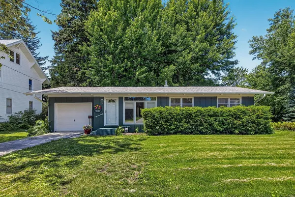 $144,750 | 2 South Hannah Avenue, Mount Morris, IL 61054