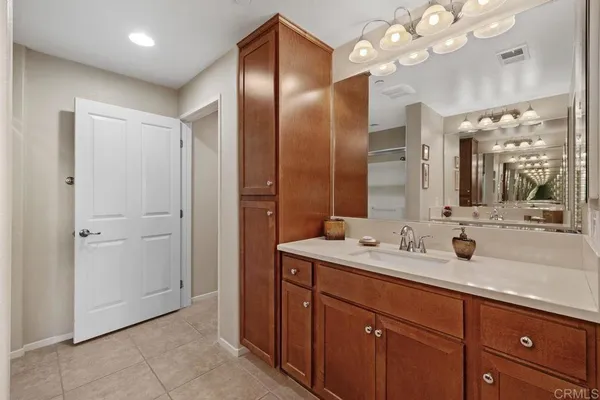 $998,000 | 11130 Taloncrest Way, Unit 11, San Diego, CA 92126
