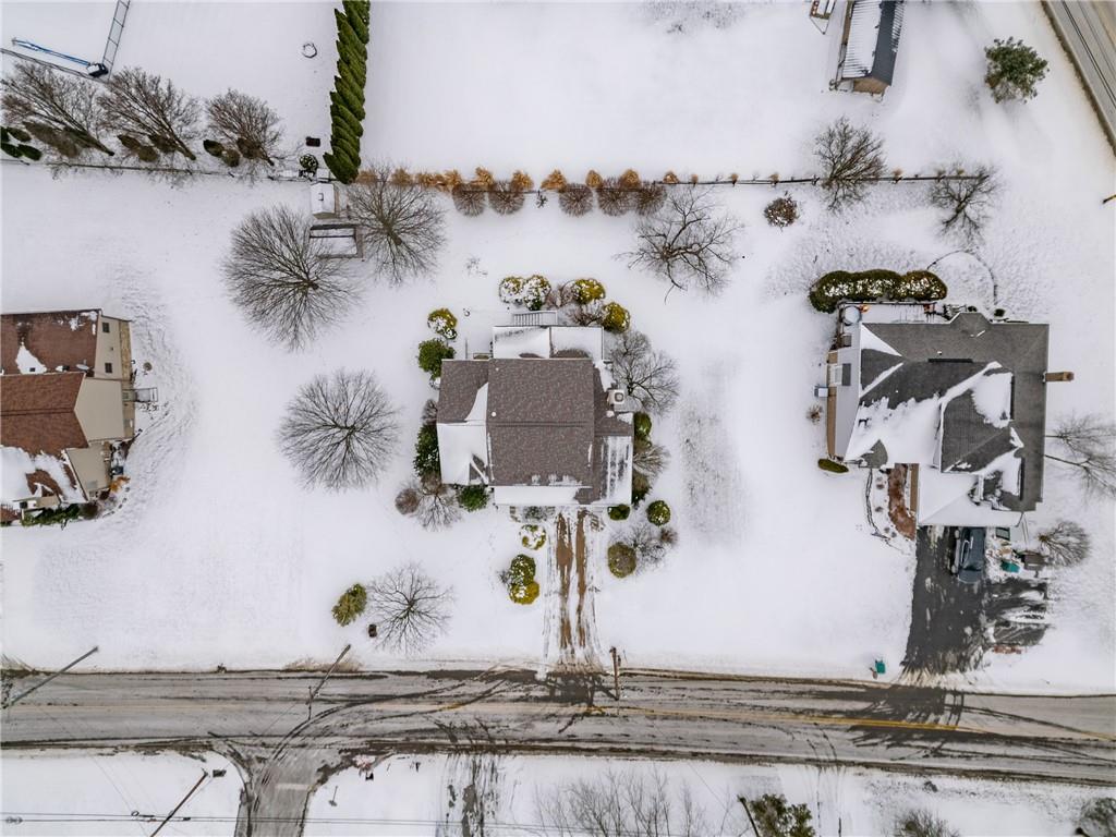 202 Holyoke Road Butler, PA 16001 - Photo 2 of 49