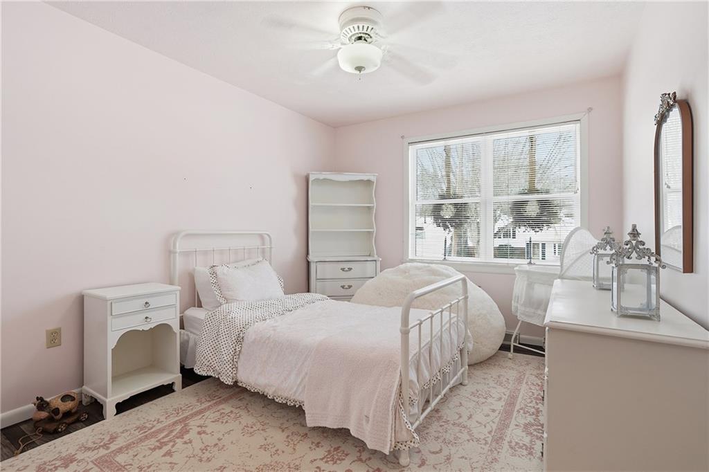 202 Holyoke Road Butler, PA 16001 - Photo 34 of 49 a bedroom with a bed and a large window