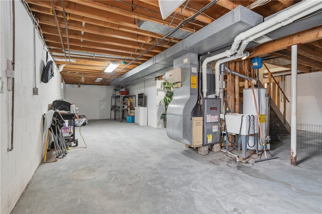 202 Holyoke Road Butler, PA 16001 - Photo 39 of 49 a view of a room with gym equipment