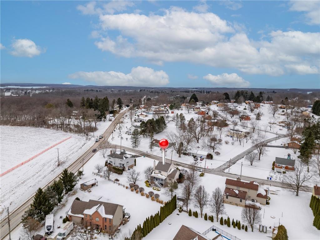 202 Holyoke Road Butler, PA 16001 - Photo 5 of 49