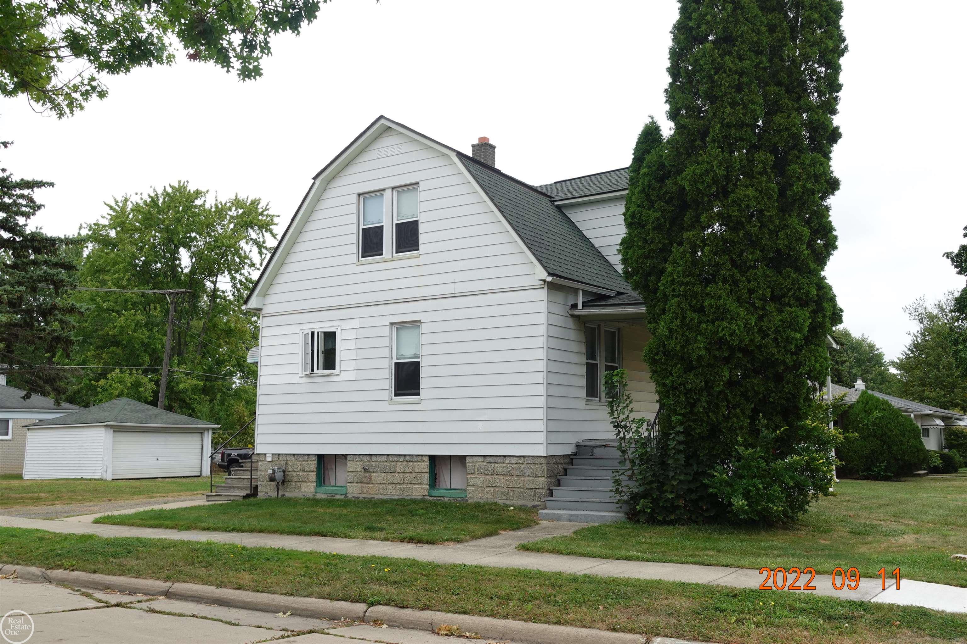 21603 Twelve Mile Road St. Clair Shores, MI 48081 - Photo 3 of 41