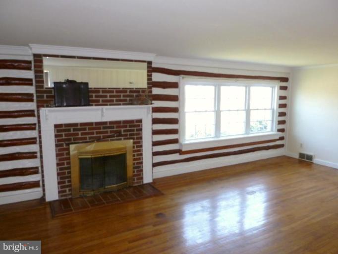 12818 Point Salem Road Hagerstown, MD 21740 - Photo 13 of 18 Living Room #2