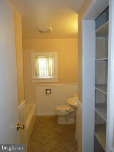 12818 Point Salem Road Hagerstown, MD 21740 - Photo 16 of 18 Bath #2