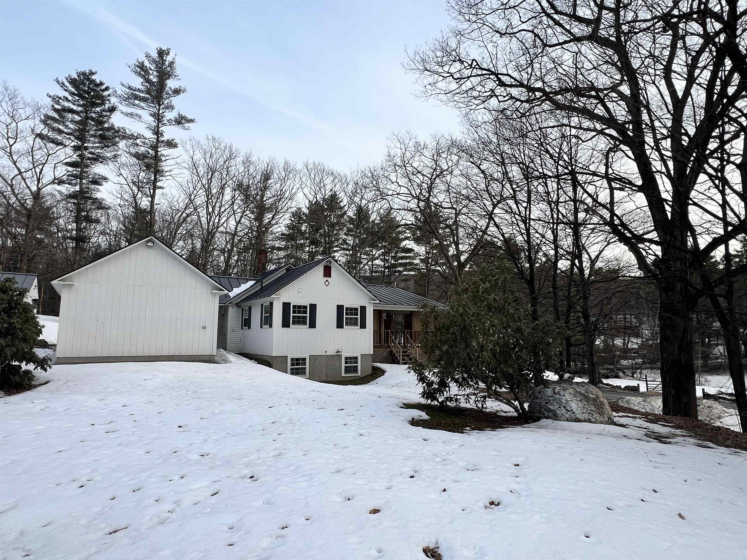 999 Acworth Road Charlestown, NH 03603 - Photo 8 of 32 Gallery Image 8